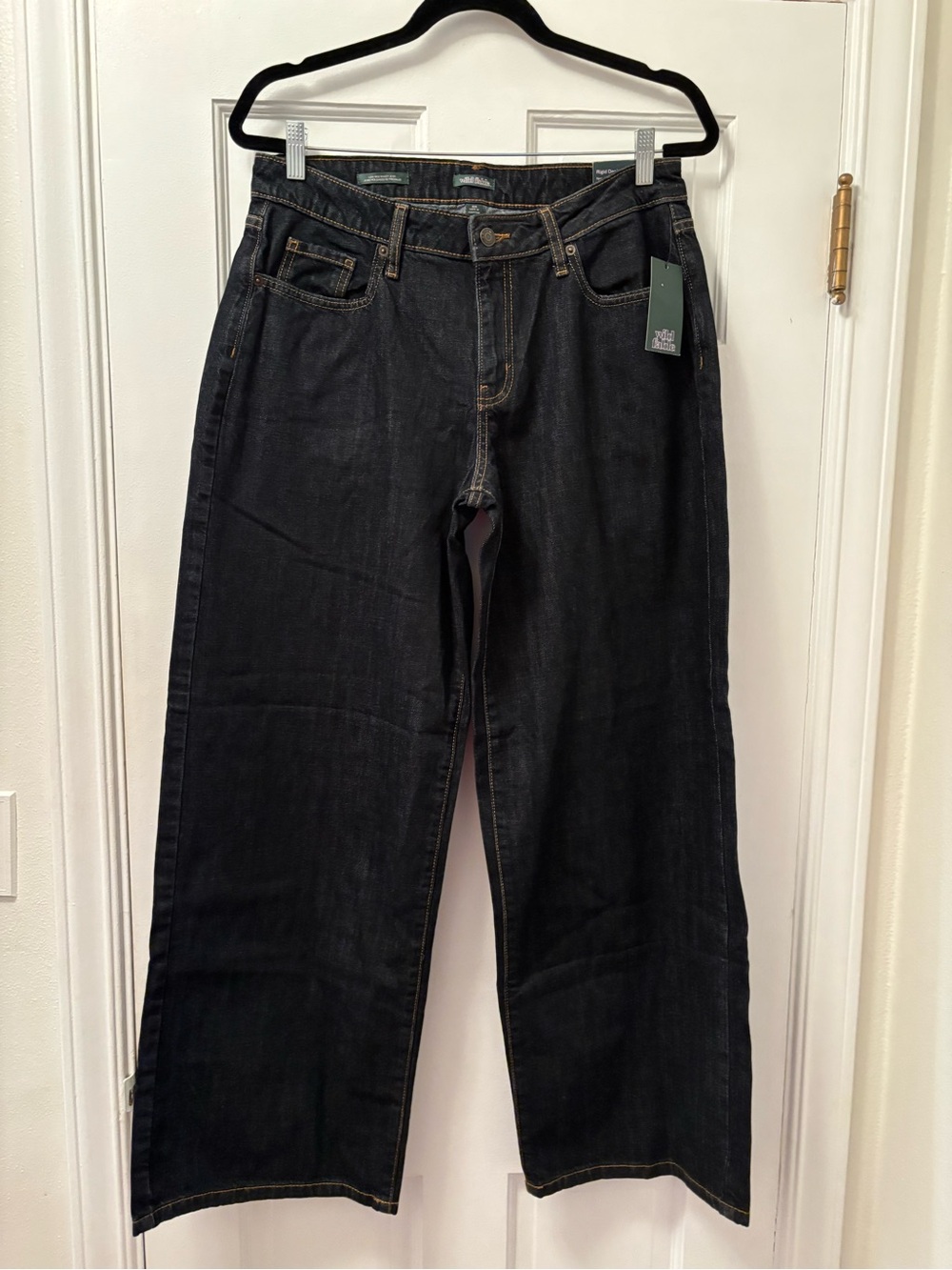 Wild Fable Black Low Rise Baggy Jeans
Dark Wash Size 10